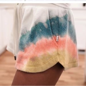 NWT Feat X Kristen Cavallari blanket shorts